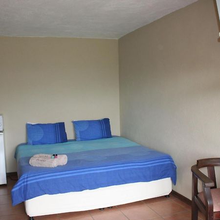 Columbus Guest House Mbombela Стая снимка