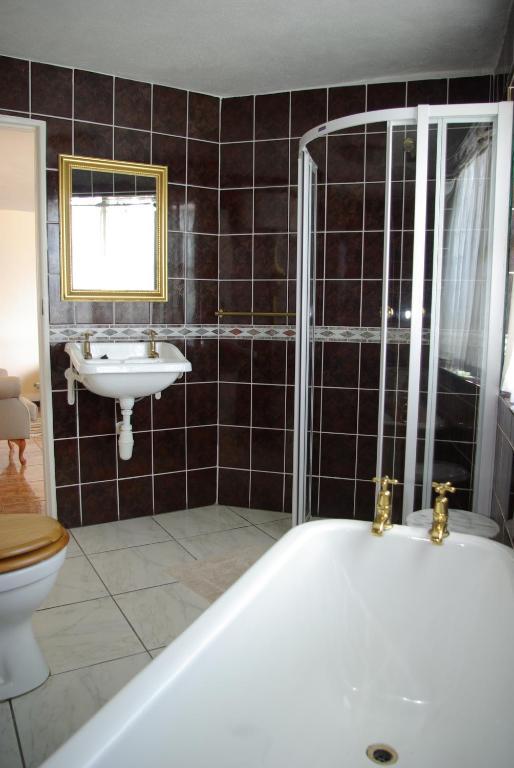 Columbus Guest House Mbombela Екстериор снимка