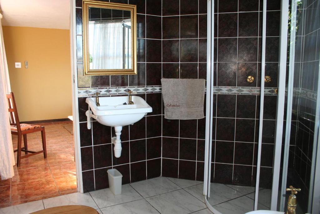 Columbus Guest House Mbombela Екстериор снимка